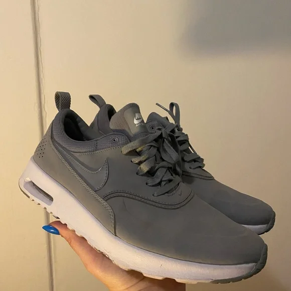 Nike Air Max Thea Gray Sneakers - Picture 1 of 8